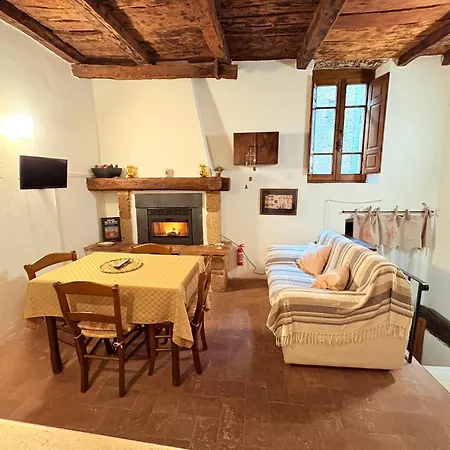 A Apartment Pitigliano